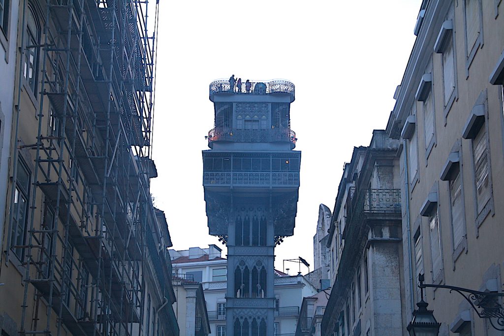 Elevador Santa Justa vanaf de baixa